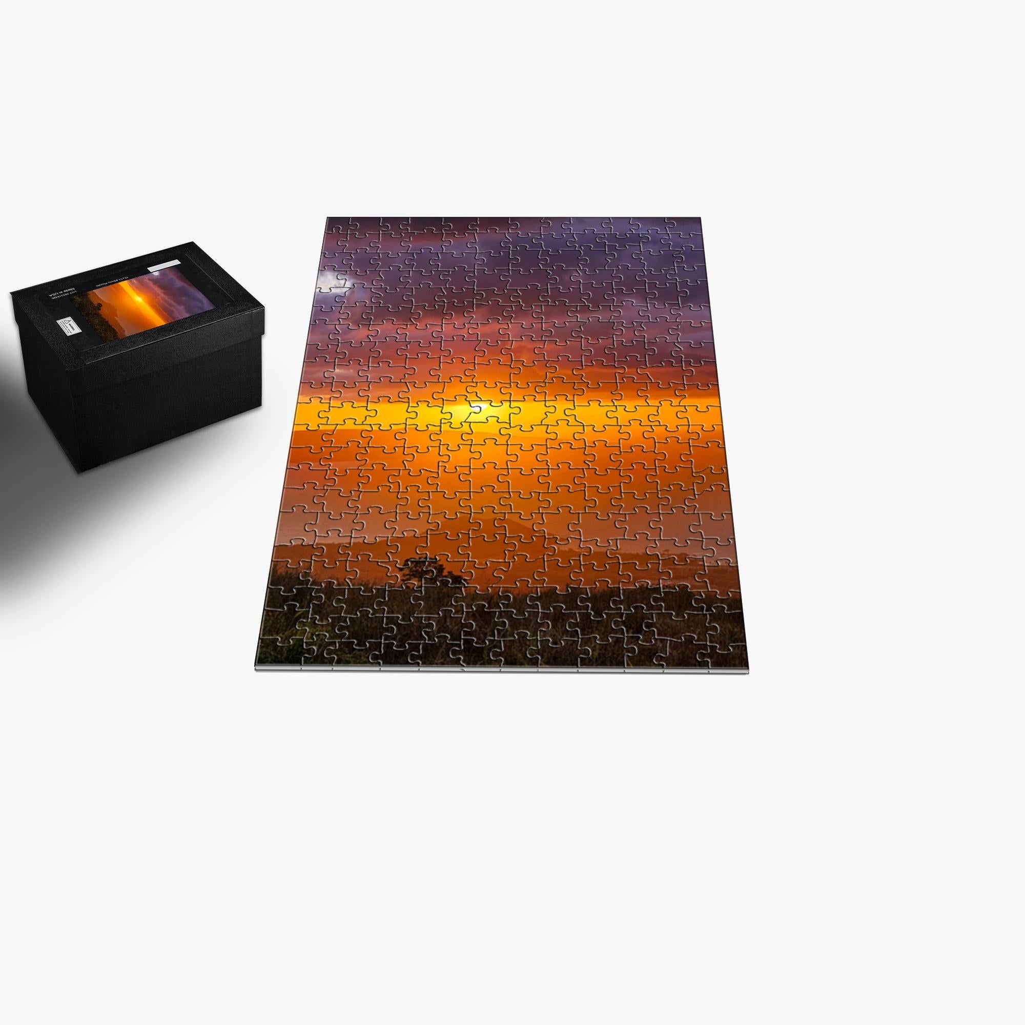 Sam Gilliss Hawaiian sunset over the ocean jigsaw puzzle, featuring vibrant ocean and sunset scenery, available in 100 to 1000 pieces.